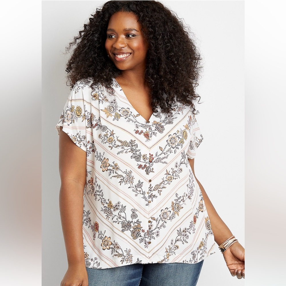 NWT- Maurices Plus Size White Floral Button Down Short Sleeve Blouse